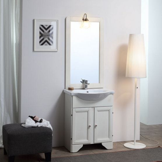 Badezimmerschrank im Shabby-Decapé-Stil mit Türensockel, Waschbecken und Spiegel mit Lampe 