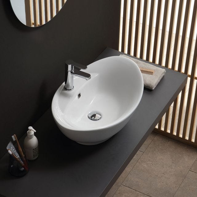 AUFSATZWASCHBECKEN AUS KERAMIK, OVALE FORM UND WEISSE FARBE